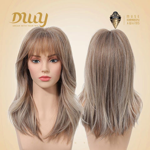 【New in】Tegan - 18-Inch Mid-Length Wavy Wig with Blunt Bangs in Light Ash Blonde