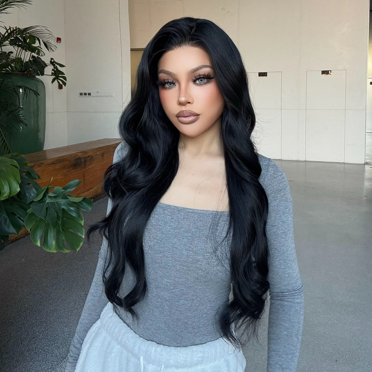Espresso-DWY 28-Inch Lace Front Wig: Wavy Dark Brown with Highlights - Glueless Free Part Style