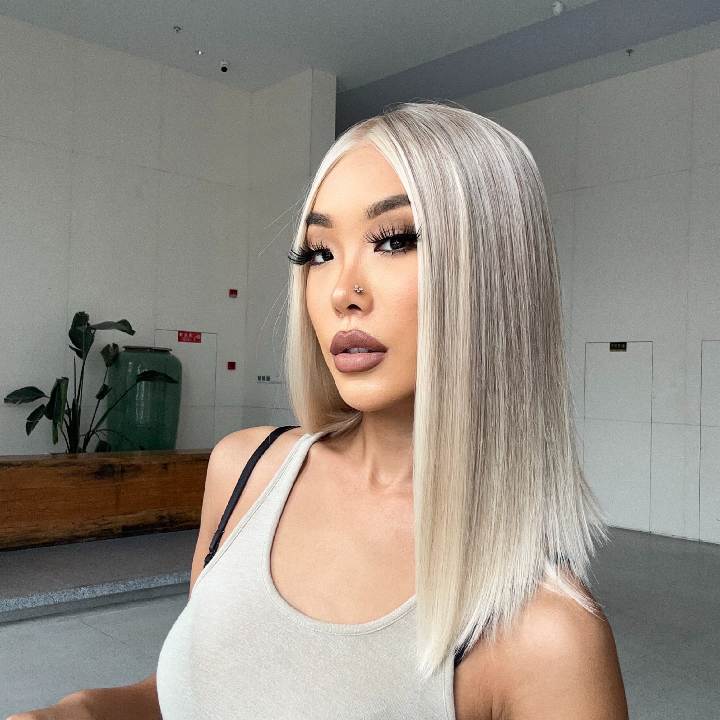 DWY Ash Blonde White Balayage Highlights BOB 12 inch Wig Straight Lace Front Wig