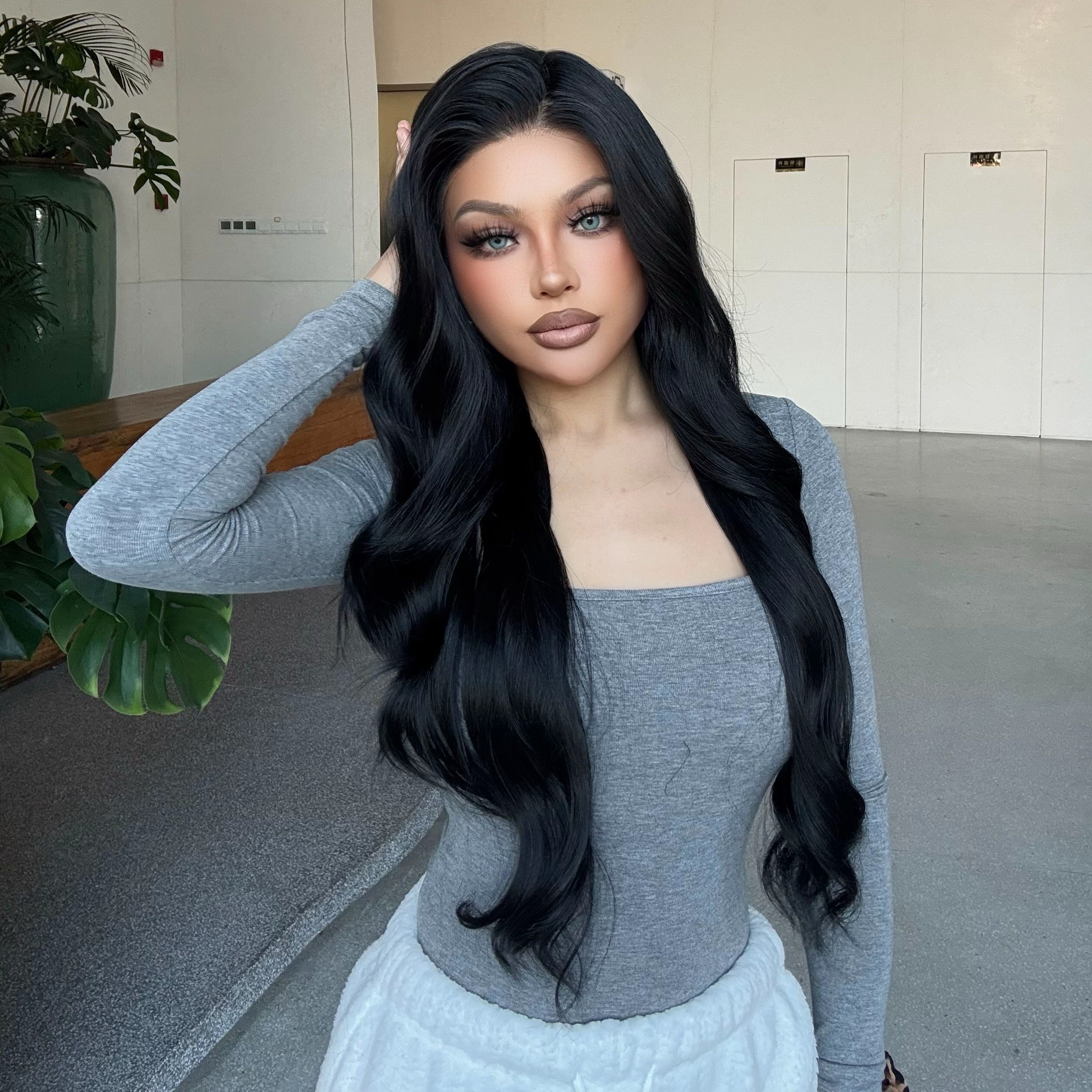 Espresso-DWY 28-Inch Lace Front Wig: Wavy Dark Brown with Highlights - Glueless Free Part Style
