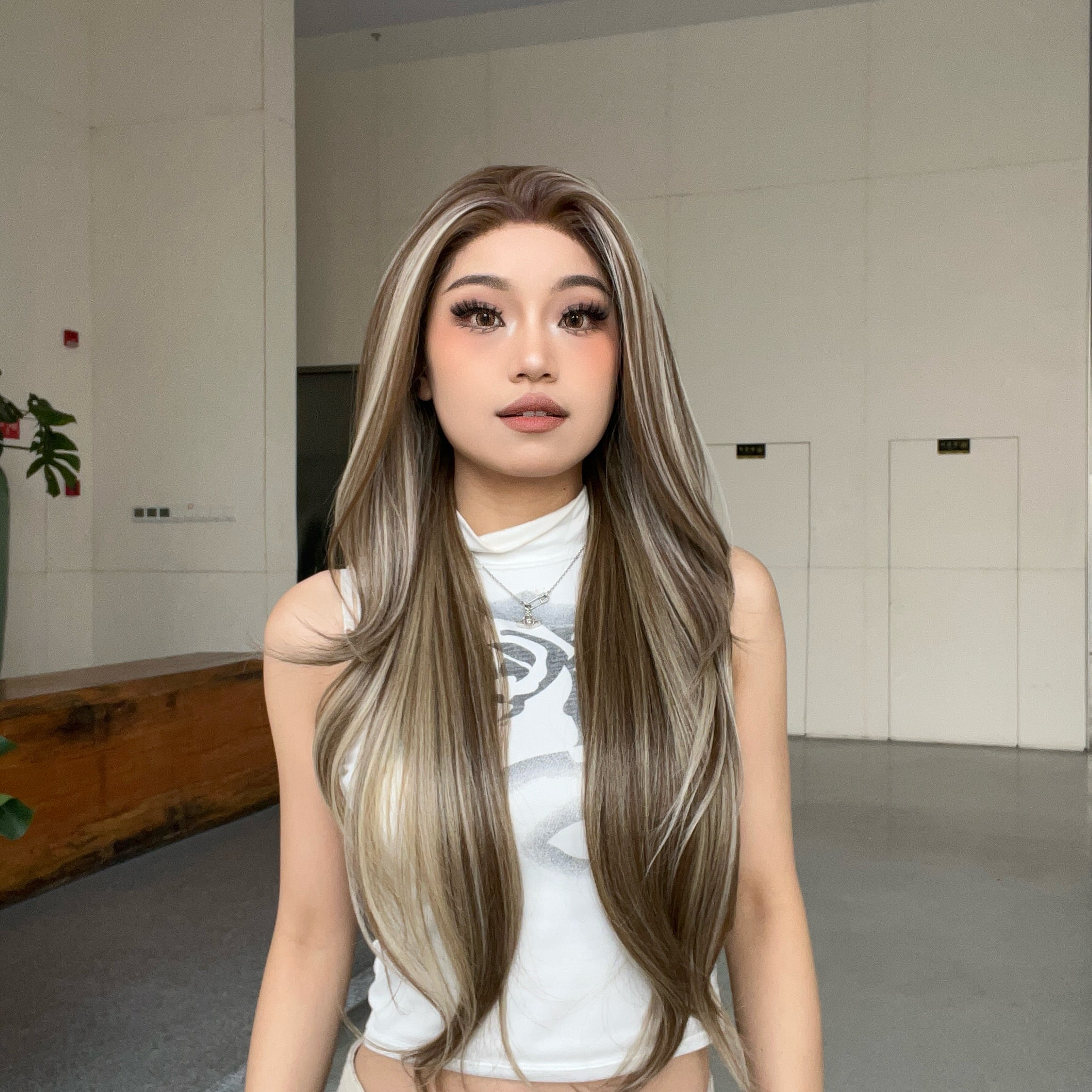 (Us Only)Joanna-DWY 13*6 Freepart Libera  Lace Brown Highlighted Layered Synthetic Wig